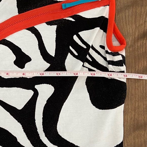 Zebra Printed Sleeveless Funky Top Small - Picture 14 of 14